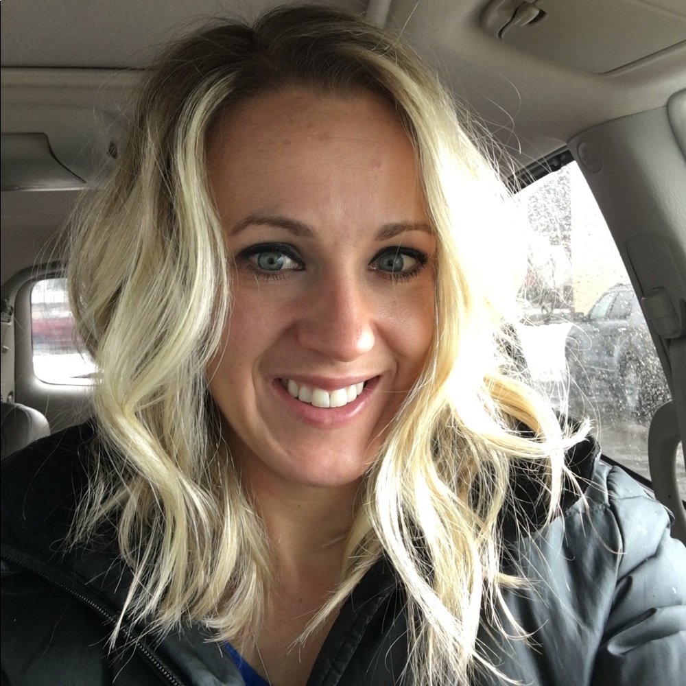 Meet your Posher, Andrea
